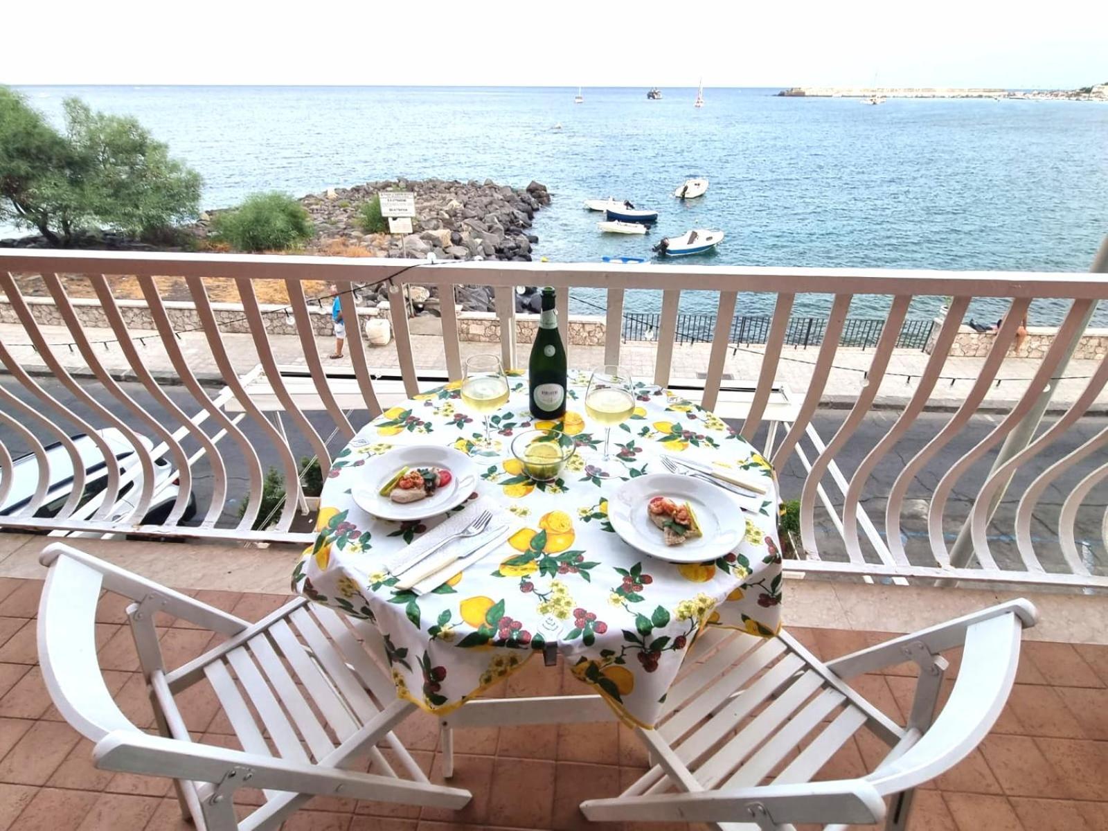 Super Panorama & Astonishing Apartment Seaview Giardini-Naxos Exterior foto