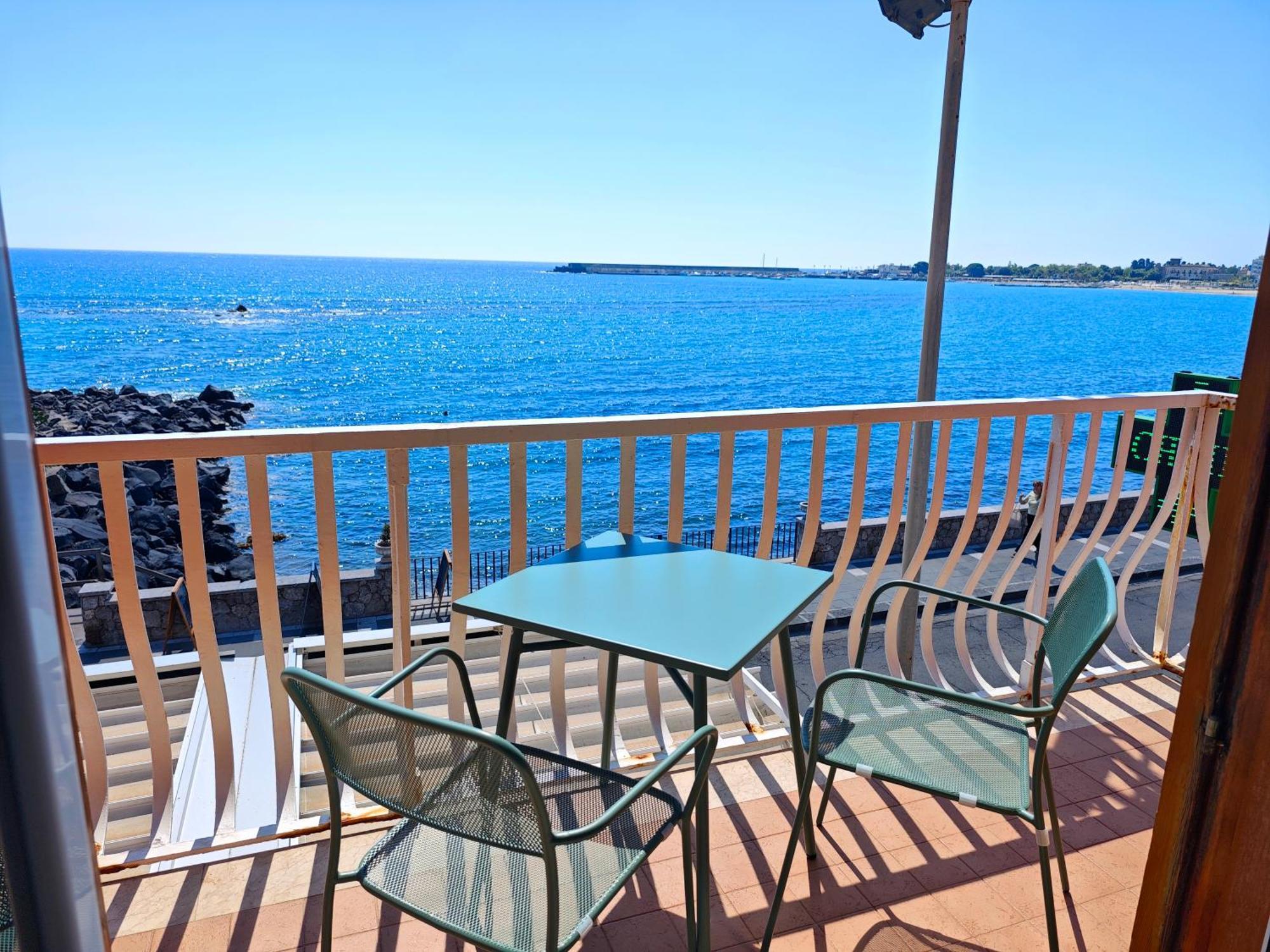 Super Panorama & Astonishing Apartment Seaview Giardini-Naxos Exterior foto