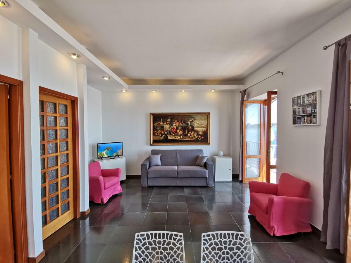 Super Panorama & Astonishing Apartment Seaview Giardini-Naxos Exterior foto